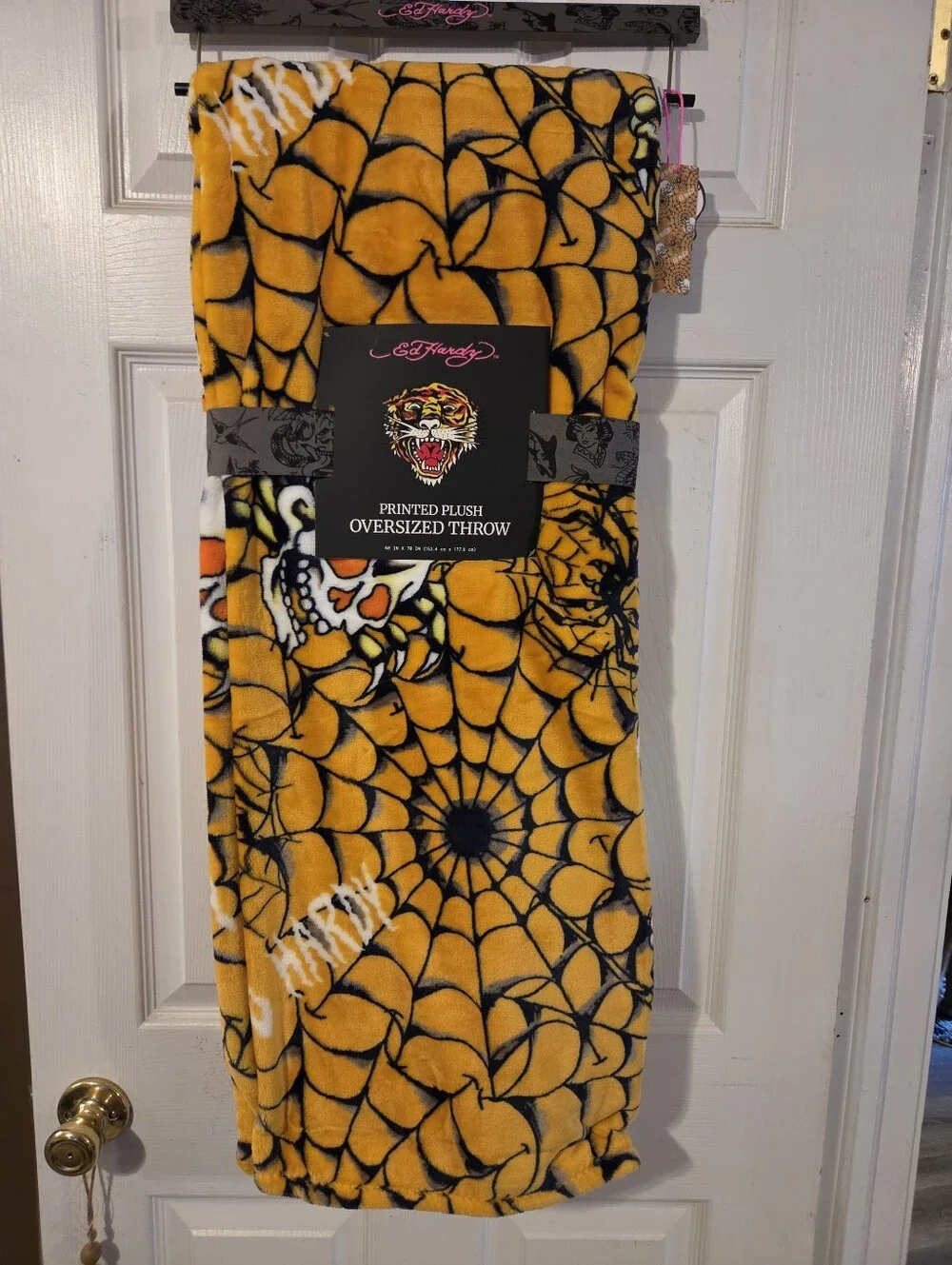 Ed Hardy NWT Plush Throw